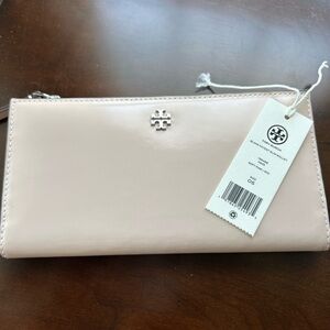 Tory Burch Soft Pink Leather Wallet.